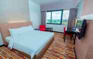 Bedroom 6 Harbour View Hotel Kuching