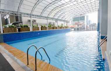 Swimming Pool 2 4-Star Mystery Hotel in Makati