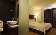 Toilet Kamar 4 T Hotel Tandop