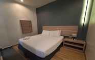 Kamar Tidur 5 T Hotel Tandop