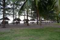 Nearby View and Attractions Uncle Jack Beach Homestay 4 (AYG4)
