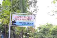 Luar Bangunan Uncle Jack Beach Homestay 4 (AYG4)