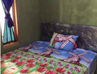 Bedroom 2 Homestay Ibu Neng Geopark Ciletuh