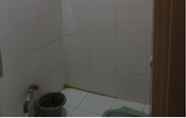 In-room Bathroom 6 Homestay Ibu Eti Geopark Ciletuh