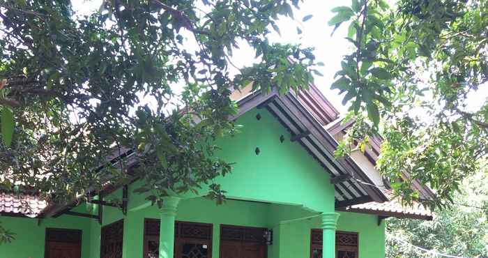 Lobby Homestay Nurjaman Geopark Ciletuh