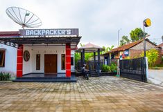 Luar Bangunan 3 OYO 2718 Backpacker's Homestay Jlegong