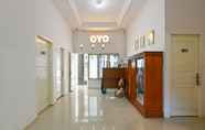 Lobby 5 OYO 1074 Homestay Rumah Puti