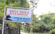 Bên ngoài 3 Uncle Jack Beach Homestay 2 (AYG2)