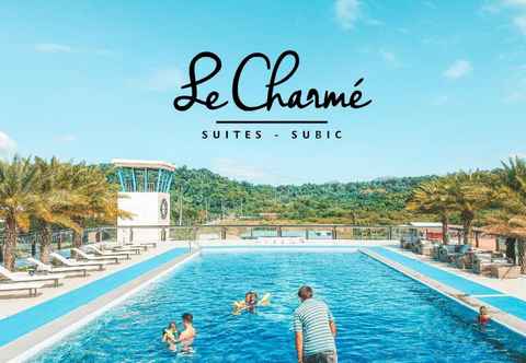 Kolam Renang Le Charme Suites Subic