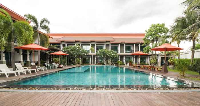 สระว่ายน้ำ P' Private Resort Cha Am