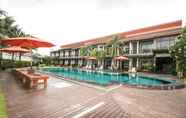 สระว่ายน้ำ 5 P' Private Resort Cha Am