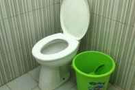 Toilet Kamar Homestay Payakun