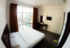 Bedroom 4 Pearl Hotel Semporna
