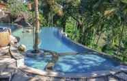 Kolam Renang 2 Bucu View Resort