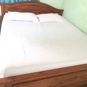 Berlin Timur Hotel Banyuwangi1 , 飯店Makam Datuk Malik Ibrahim