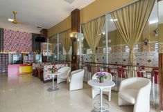 バー、カフェ、およびラウンジ 7 OYO 615 Residence Puri Hotel Syariah