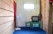 Bedroom 7 Beach Side Room at Pak Sarmin Homestay Kiluan 1 (MLY1)