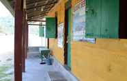 Lobi 5 Dolphin Room at  Pak Sarmin Homestay Kiluan 2 (MLY2)