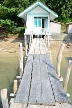 Luar Bangunan 4 Water Front Room at Riko Homestay Kiluan 1 (RKO1)