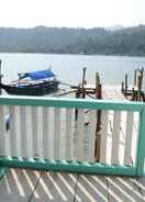 BEDROOM Room with Sea View at Riko Homestay Kiluan 2 (RKO2)