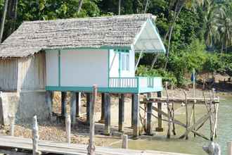 Exterior 4 Room with Sea View at Riko Homestay Kiluan 2 (RKO2)