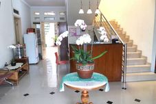 Lobby Hotel Family Bandung