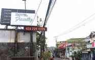 Bên ngoài 3 Hotel Family Bandung