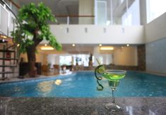 Hồ bơi 2 Legacy Riverside Hotel 