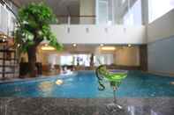 Kolam Renang Legacy Riverside Hotel 