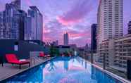 Swimming Pool 4 Travelodge Sukhumvit 11