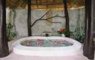 Toilet Kamar 5 Lanta Resort