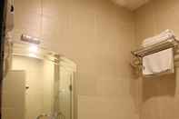 In-room Bathroom Kingston Executive Hotel Tawau