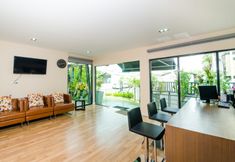 로비 5 The Box Residence