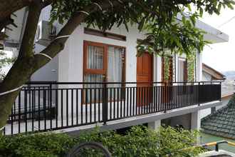 Exterior 4 OYO 569 Cigadung Guest House Syariah