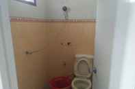 Toilet Kamar Four Bedroom Villa Batu (NUG III)