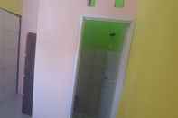 In-room Bathroom Rumah DTV Noto Hadi Negoro