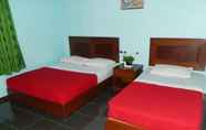 Kamar Tidur 3 Riverside Hotel