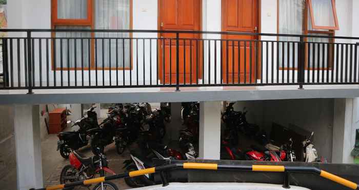 Lobby Cozy Room at Cigadung Guest House 