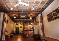Lobi 3 Rock Wood Hotel