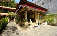 Lobby 2 Dua Dara Inn Kuta