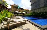 Swimming Pool 5 Dua Dara Inn Kuta