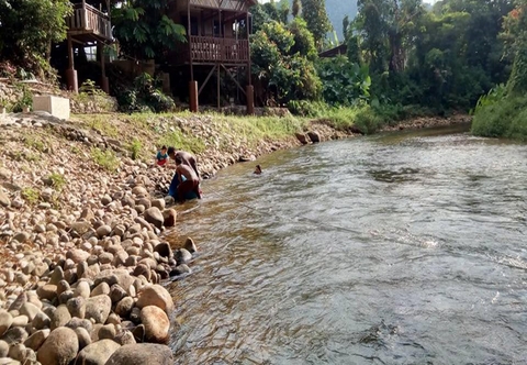 Bangunan Santai Sedim Resort