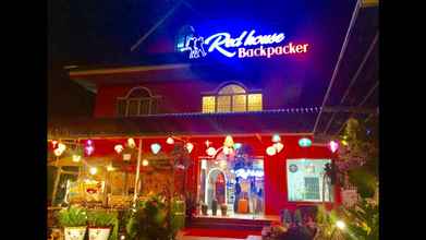 Bên ngoài 4 Redhouse Backpacker Hostel