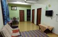 Lobby 3 Rumah Rehat Seri Desa Losong (A)