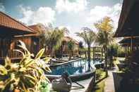 Swimming Pool Ocho Bali Villa