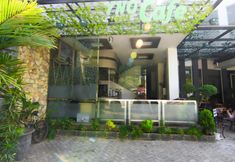 Bar, Cafe and Lounge 6 YNO Castle Kepanjen
