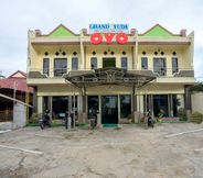 Exterior 2 OYO 2181 Hotel Grand Yuda