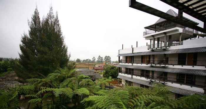 Lobby Hotel Kalang Ulu Berastagi