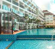 Kolam Renang 3 Fairfield by Marriott Bali Legian