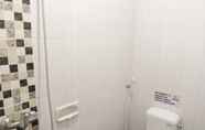 In-room Bathroom 4 Clean Room at Maison Jogja Syariah Guesthouse